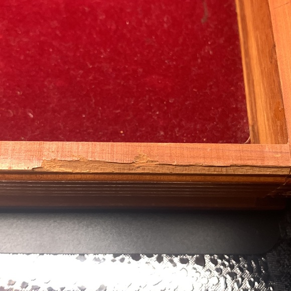 VNTG Cedar Wood Holy Bible Box - Picture 11 of 11